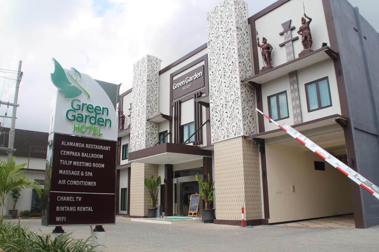 Green Garden Hotel Tuban  Bagian luar foto